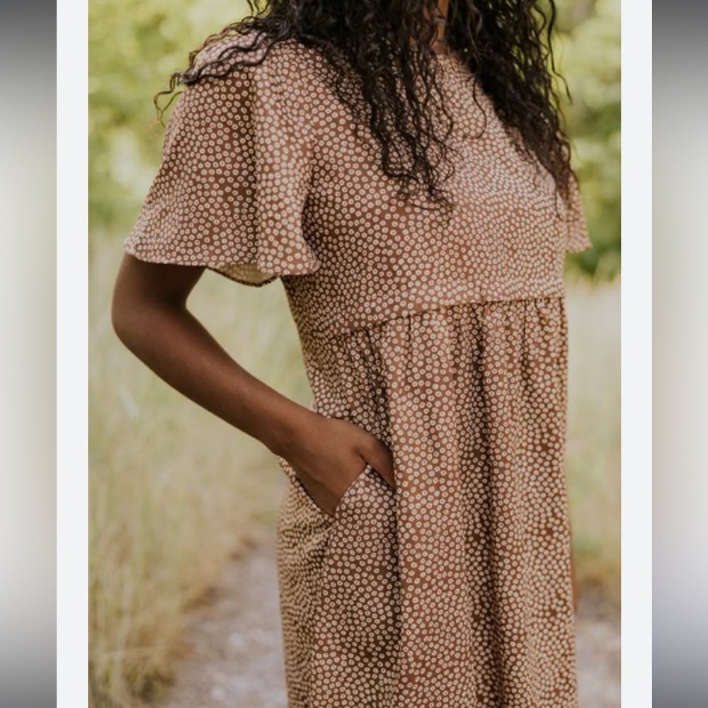 LAST CHANCE! 🤎NWOT ROOLEE MOM BROWN DAINTY FLORAL DRESS🤎
